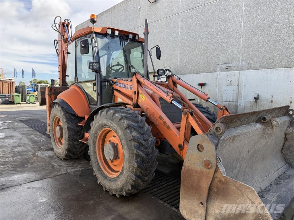Fiat-Hitachi FB200.2 لوادر ذات جرافات عكسية