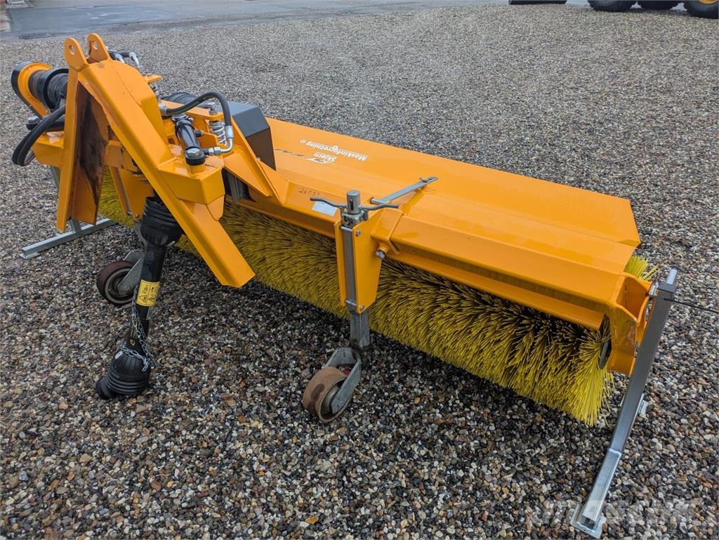 FM MF 275 Borstar & borstskopor