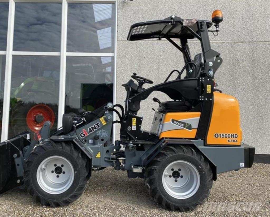 GiANT G1500 X-TRA HD لوادر صغيرة