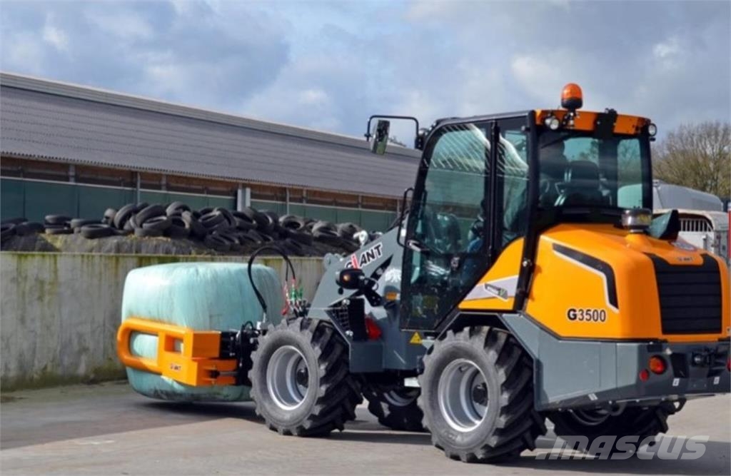 GiANT G3500 X-TRA 小型装载机