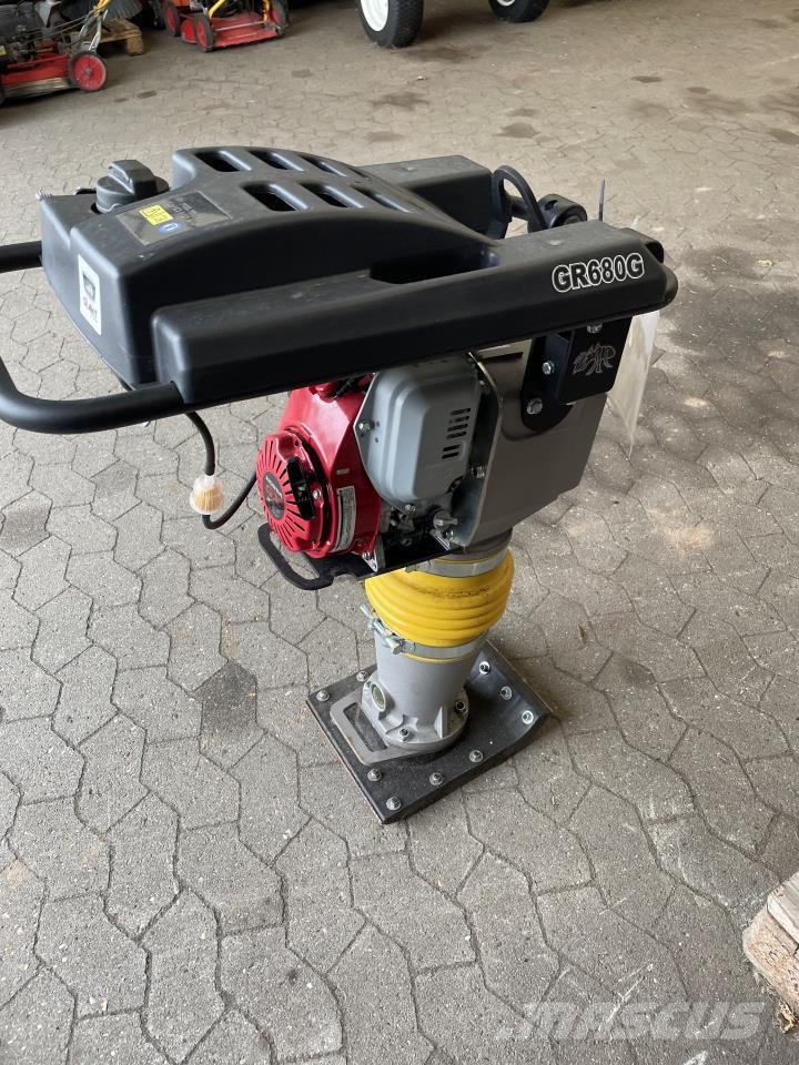GiANT GR680G Επίπεδοι κόπανοι
