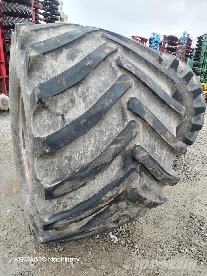 Goodyear Terra-Tire 73 x 44.00 - 32 NSH Tyres, wheels and rims