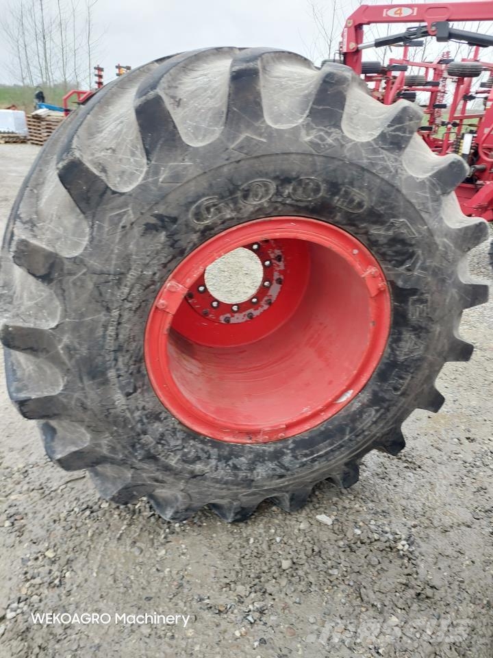 Goodyear Terra-Tire 73 x 44.00 - 32 NSH Tyres, wheels and rims