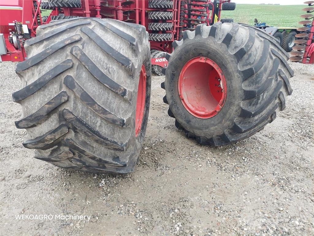 Goodyear Terra-Tire 73 x 44.00 - 32 NSH Tyres, wheels and rims