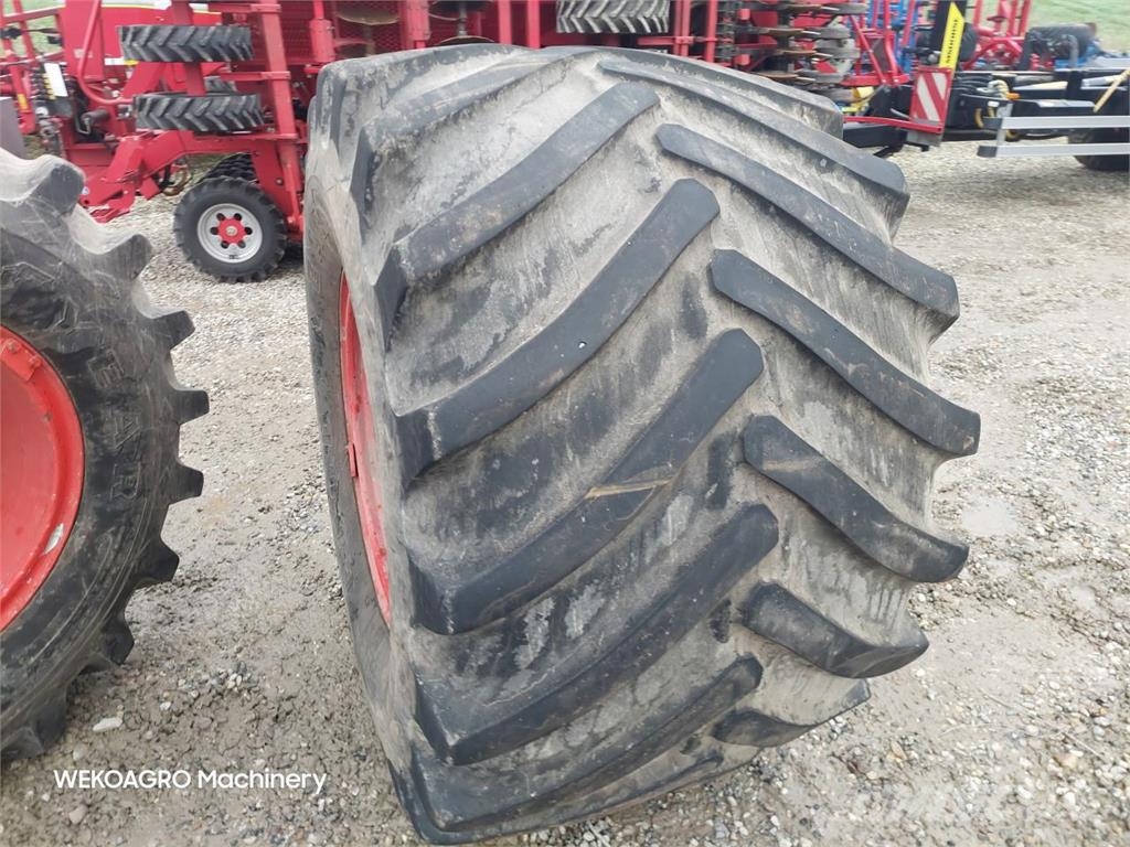 Goodyear Terra-Tire 73 x 44.00 - 32 NSH Tyres, wheels and rims