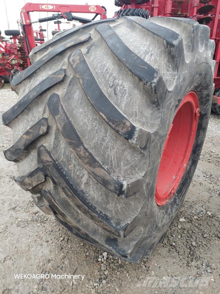 Goodyear Terra-Tire 73 x 44.00 - 32 NSH Tyres, wheels and rims