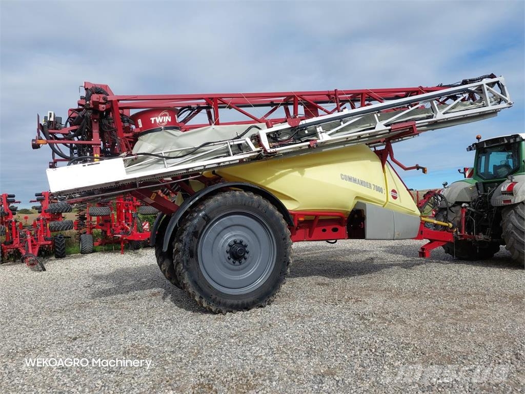 Hardi Commander 7000i - 36 m Twin Pulverizadores rebocados