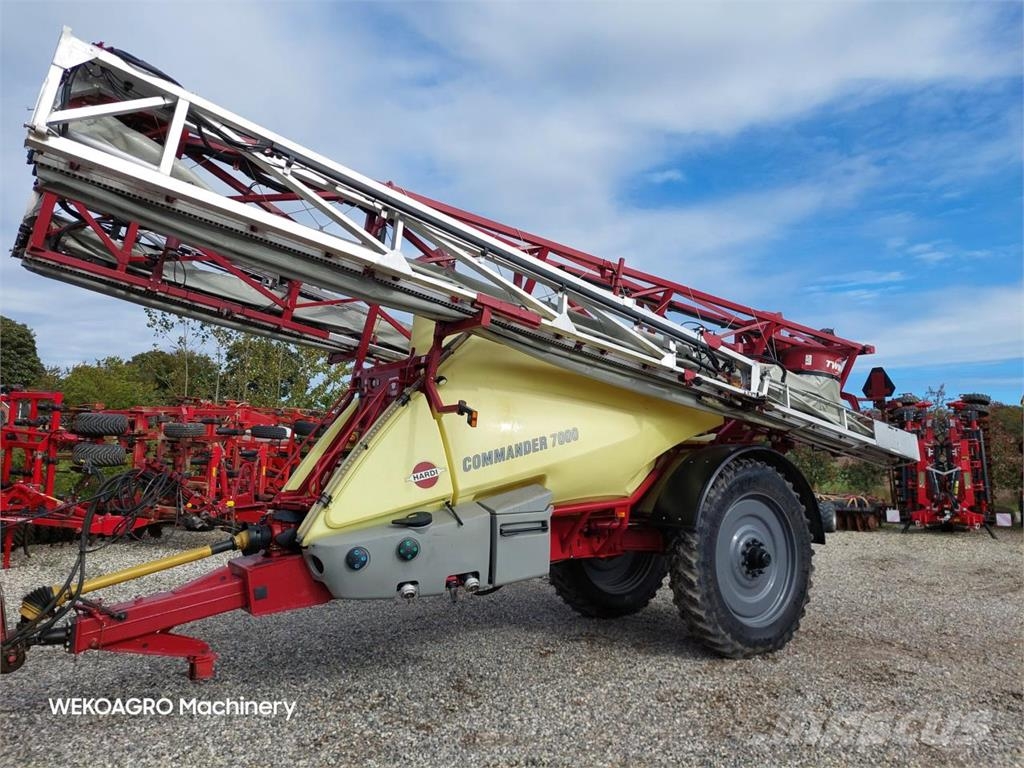 Hardi Commander 7000i - 36 m Twin Pulverizadores rebocados
