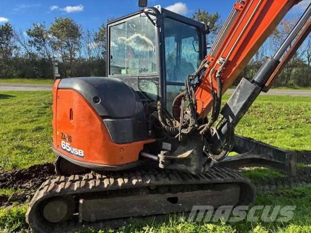 Hitachi ZAXIS 65 USB 소형 굴삭기 7톤 미만