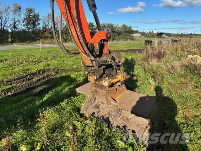 Hitachi ZAXIS 65 USB 소형 굴삭기 7톤 미만