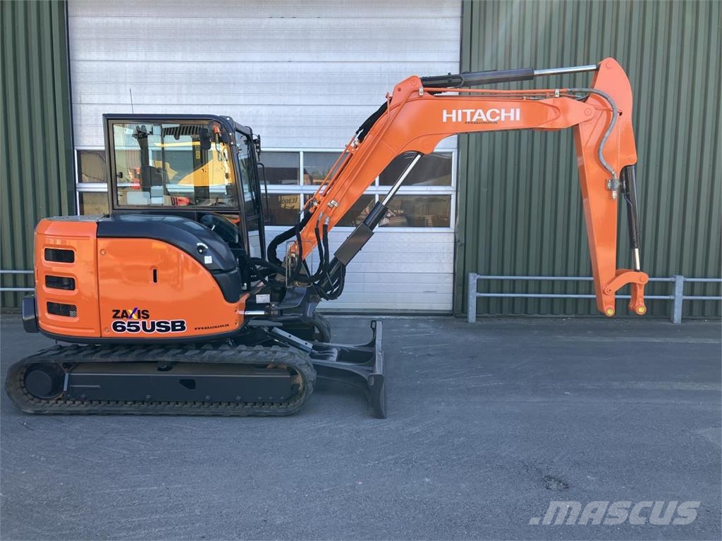 Hitachi ZX65USB-5A Escavatori cingolati