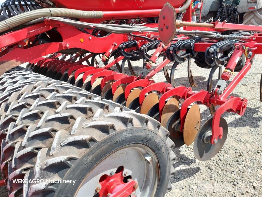 Horsch Focus 6 TD med DuoDrill مثاقيب
