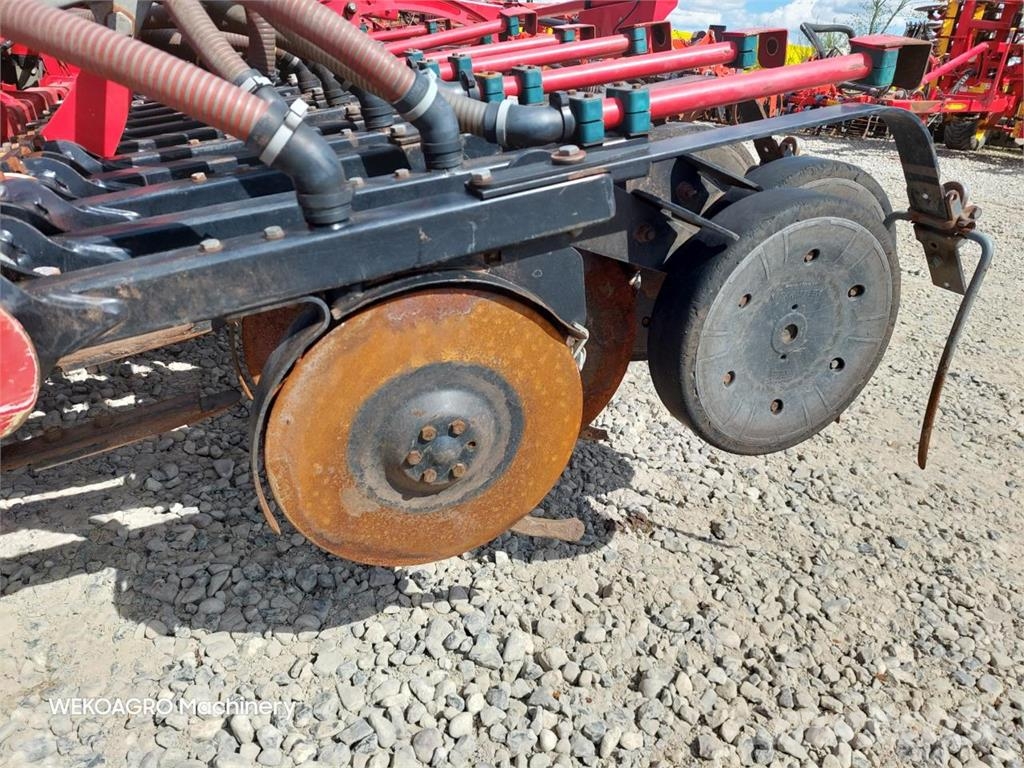 Horsch Focus 6 TD med DuoDrill مثاقيب