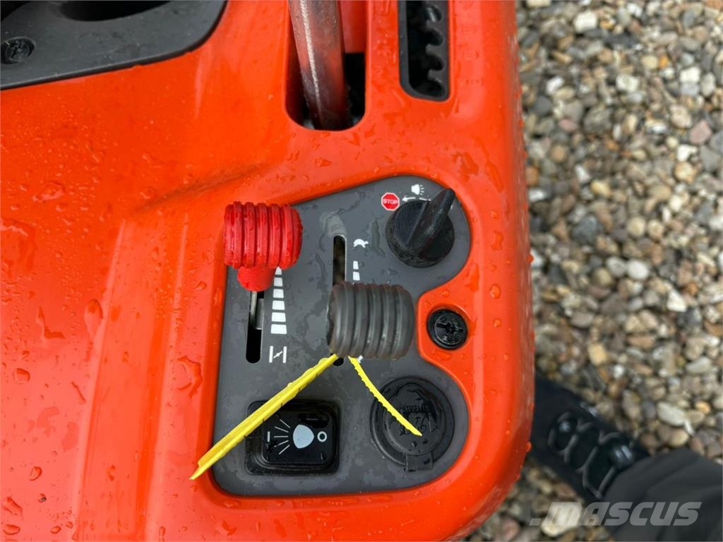 Husqvarna 316 TSX AWD Трактори