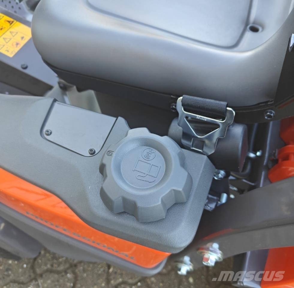 Husqvarna P524EFI コンパクトトラクター
