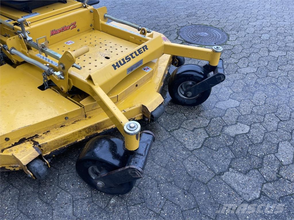 Hustler Z RD 72 Tractoare compacte