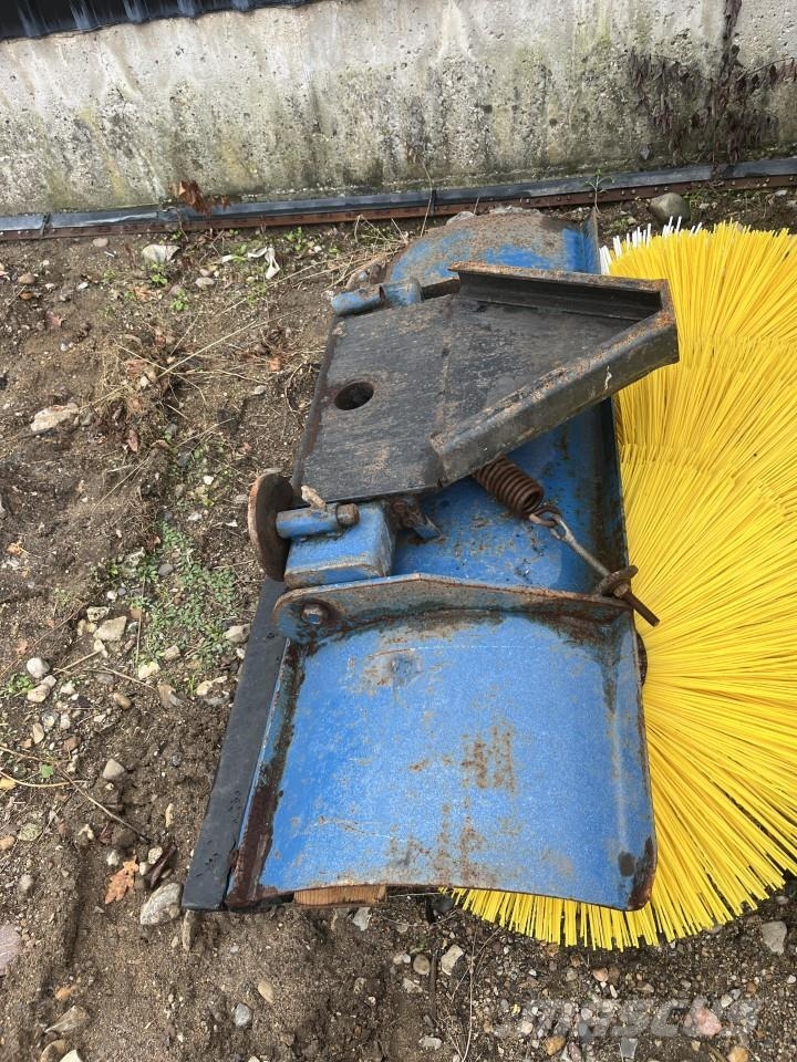 Iseki 318 KOMPAKT TRAKTOR Kompakt traktorok
