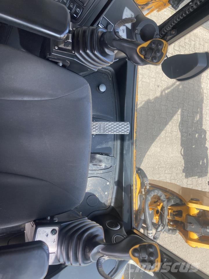 JCB 3 CX Rovokopači