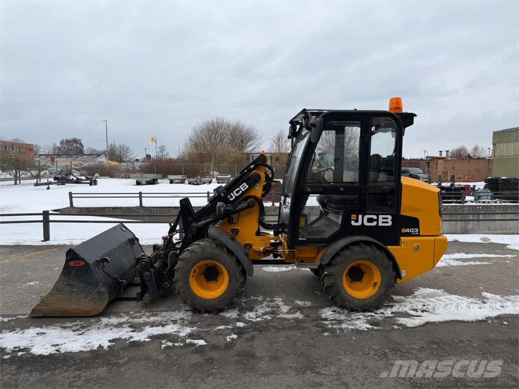 JCB 403 PLUS Incarcator pe pneuri