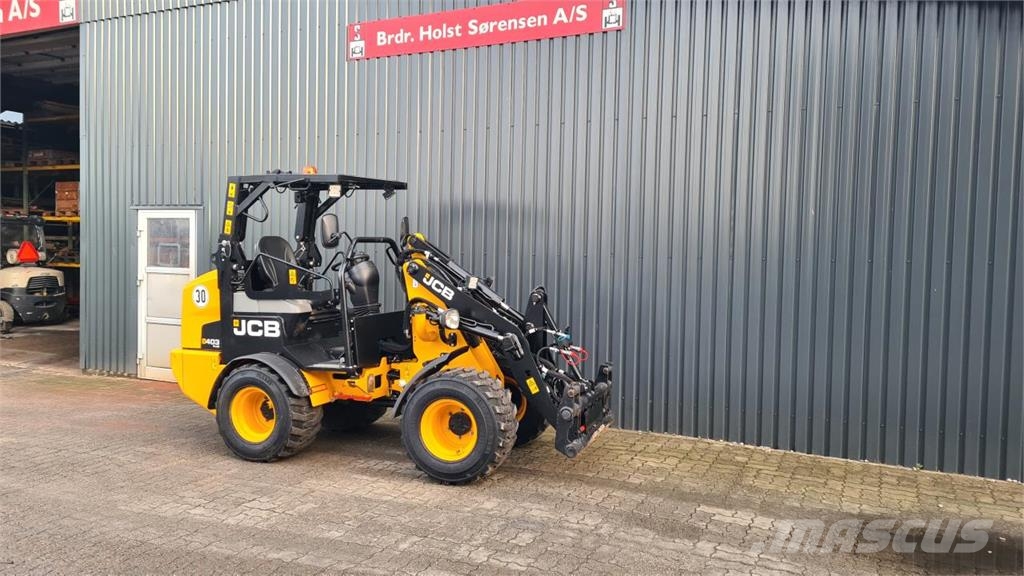 JCB 403 PLUS AGRI لوادر صغيرة