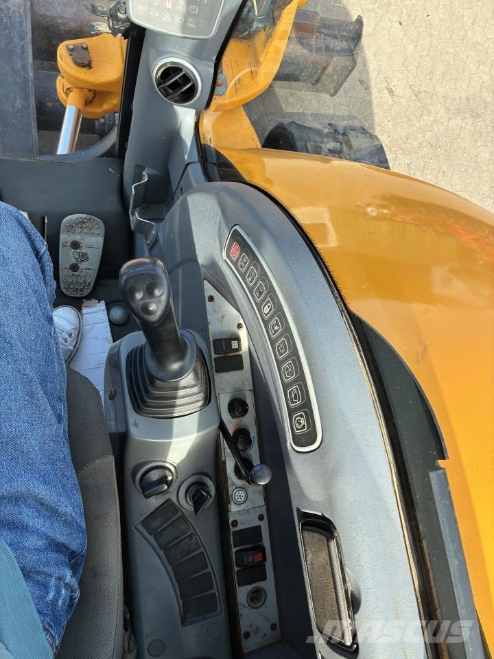 JCB 8080 Roomikekskavaatorid