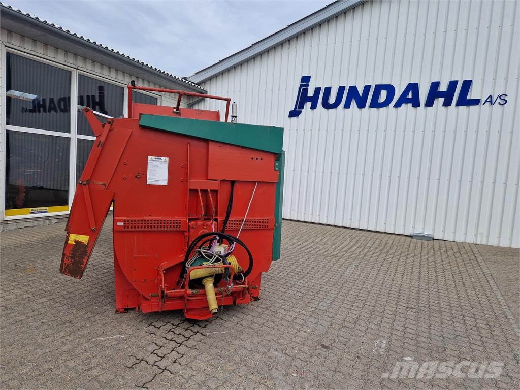 Jeantil P2800 LIFT OPHÆNGT Otros equipos para ganadería