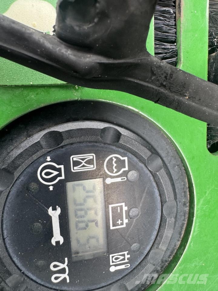 John Deere 1580 Micro tracteur