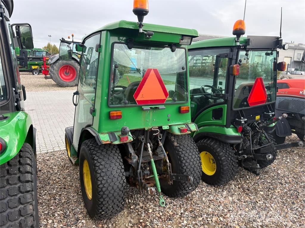 John Deere 2025 Коммунальные тракторы
