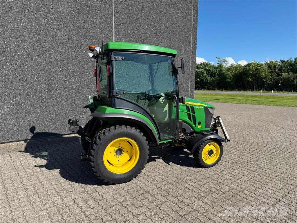 John Deere 2032R Tractores compactos