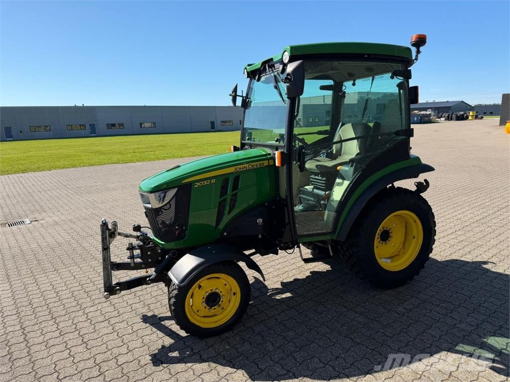 John Deere 2032R Tractores compactos