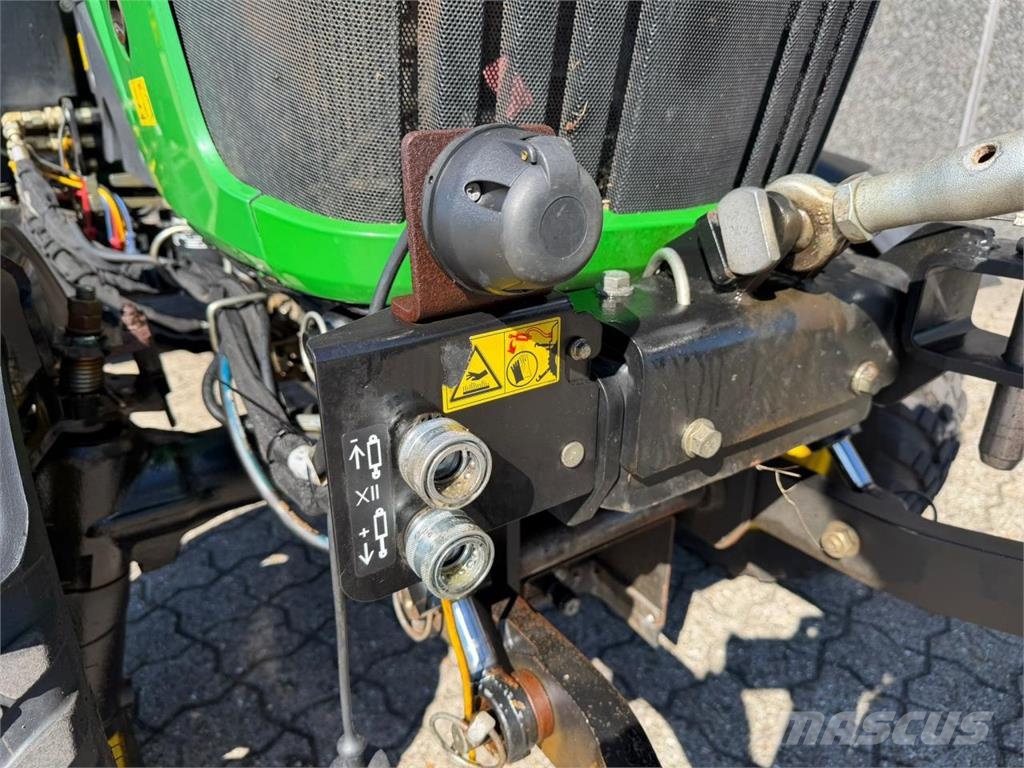 John Deere 2032R Tractores compactos