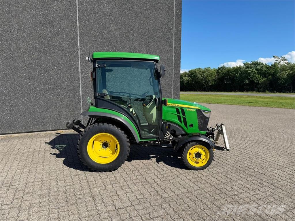 John Deere 2038R Micro tracteur