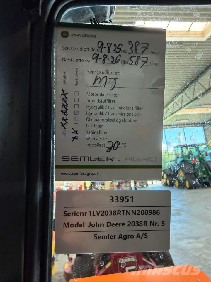 John Deere 2038R Micro tracteur