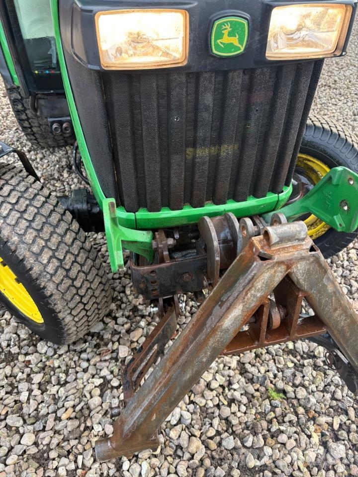 John Deere 3720 Compacttrekkers