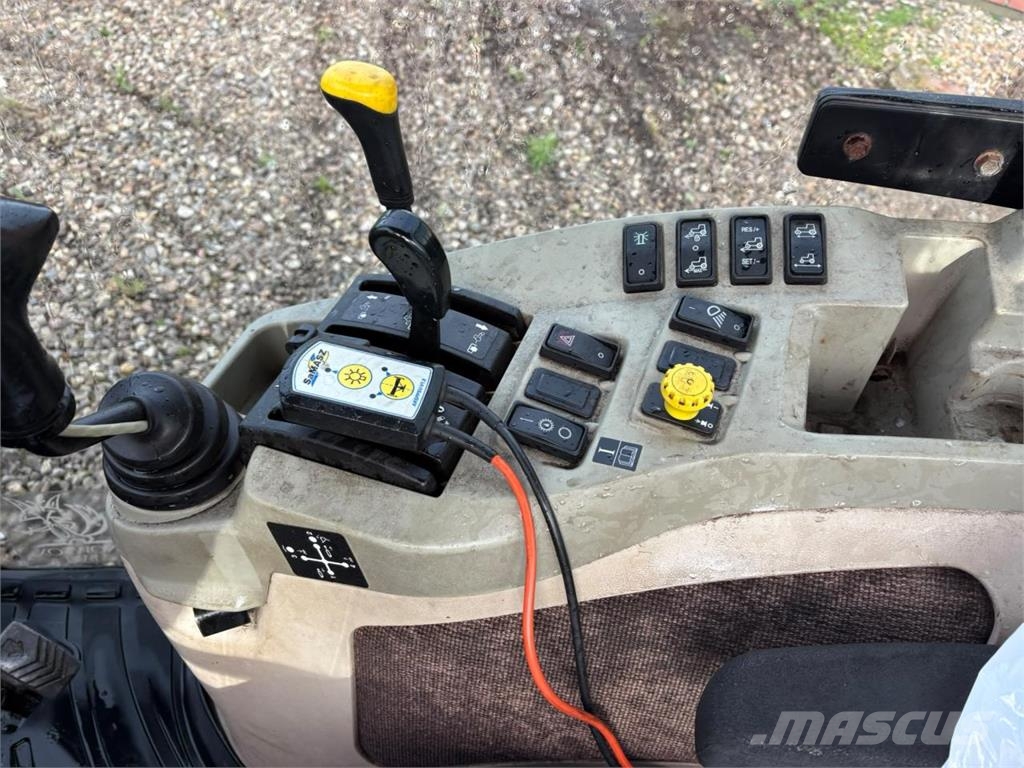 John Deere 3720 Compacttrekkers