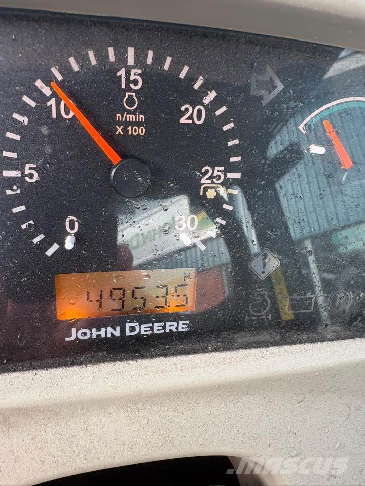 John Deere 3720 Compacttrekkers