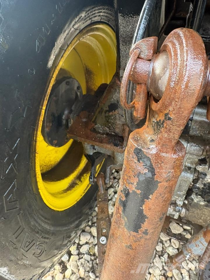 John Deere 3720 Compacttrekkers