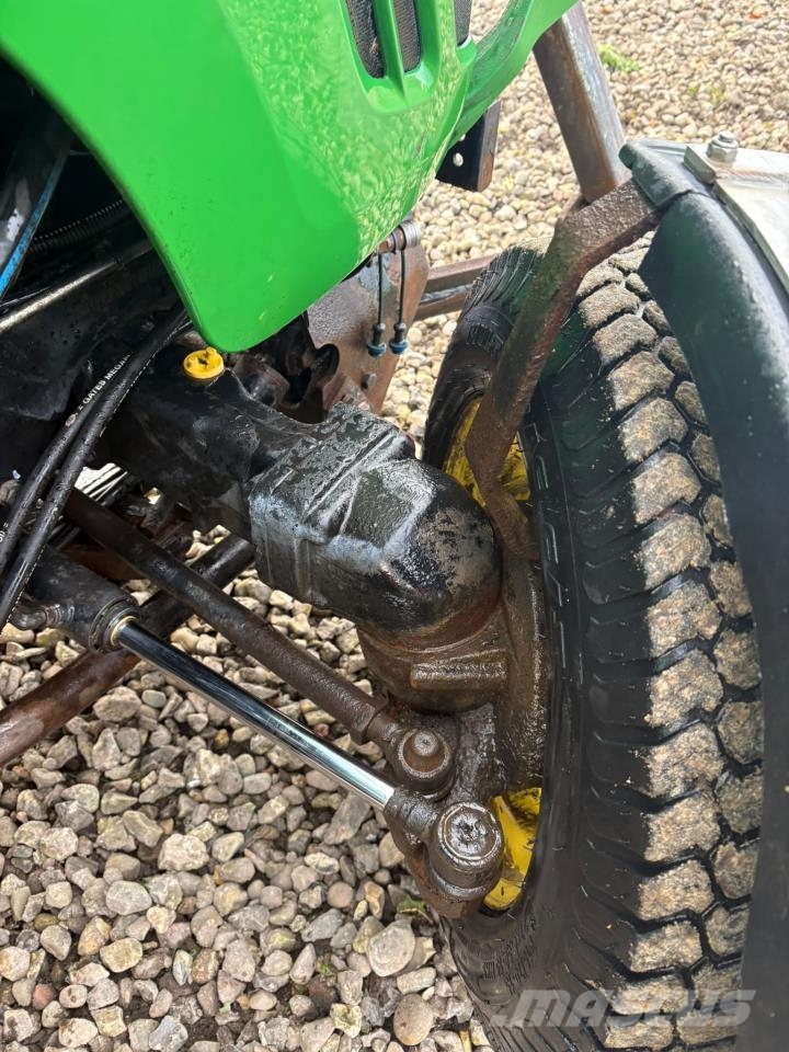 John Deere 3720 Compacttrekkers