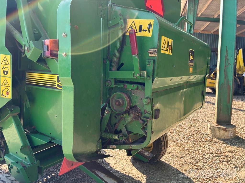 John Deere 580N Empacadoras circular