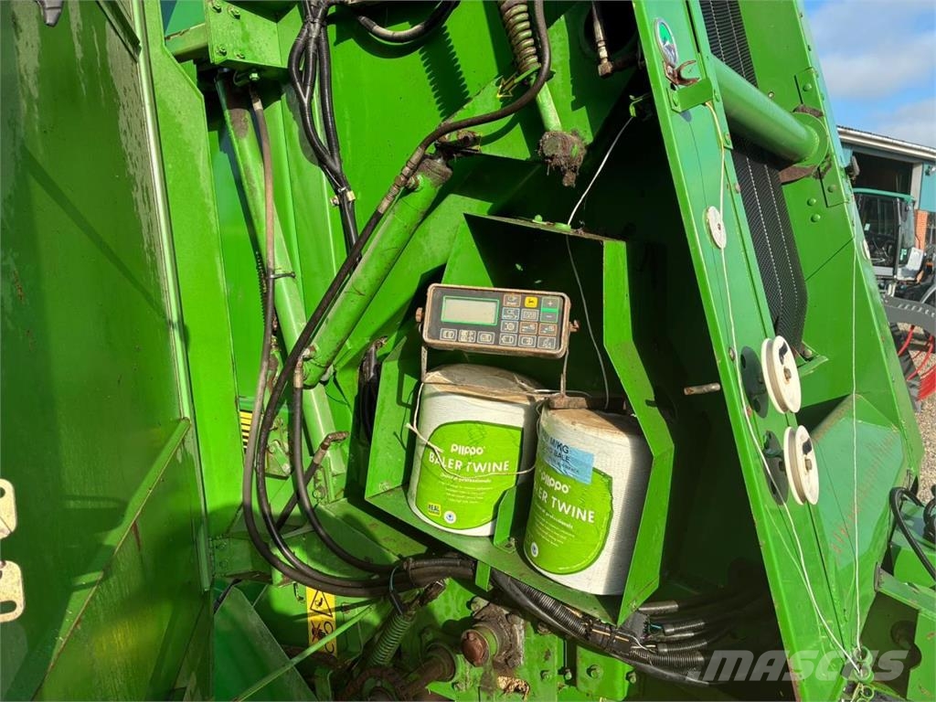 John Deere 590 Ronde-balenpersen