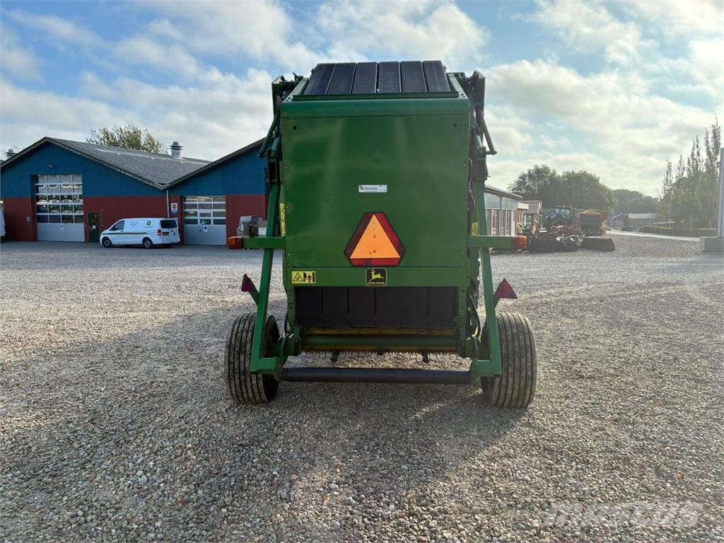 John Deere 590 Ronde-balenpersen