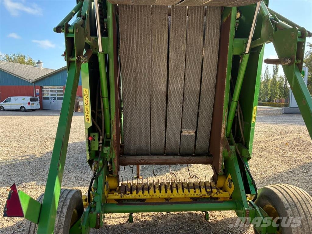 John Deere 590 Ronde-balenpersen