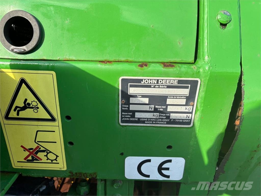 John Deere 590 Ronde-balenpersen