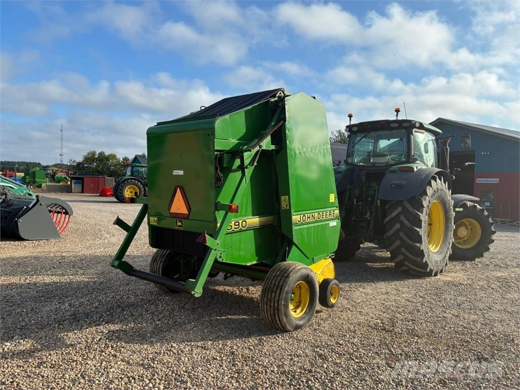 John Deere 590 Ronde-balenpersen