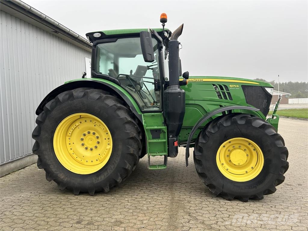 John Deere 6175R الجرارات