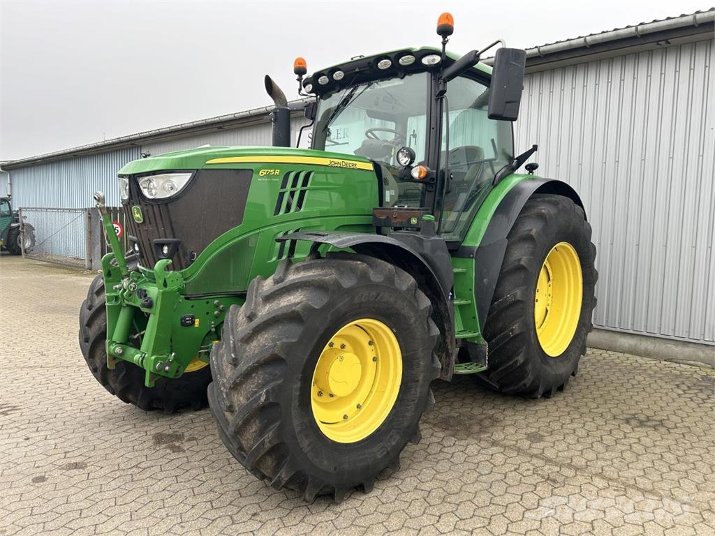 John Deere 6175R الجرارات