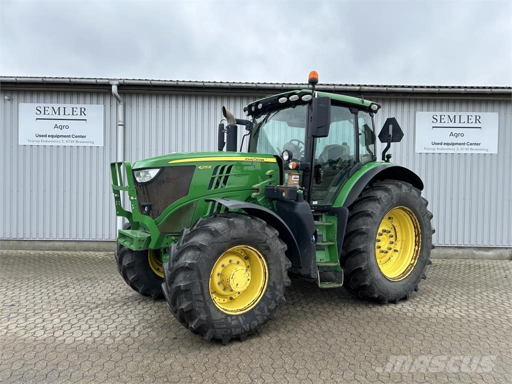 John Deere 6215R Traktori