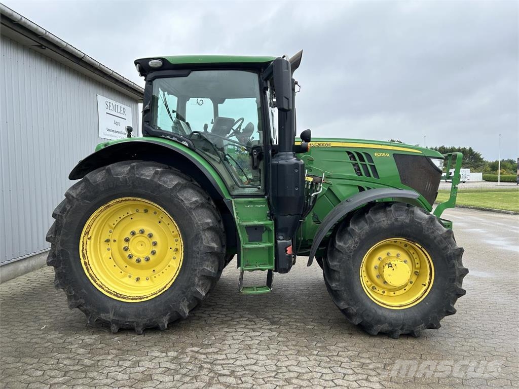 John Deere 6215R Traktori
