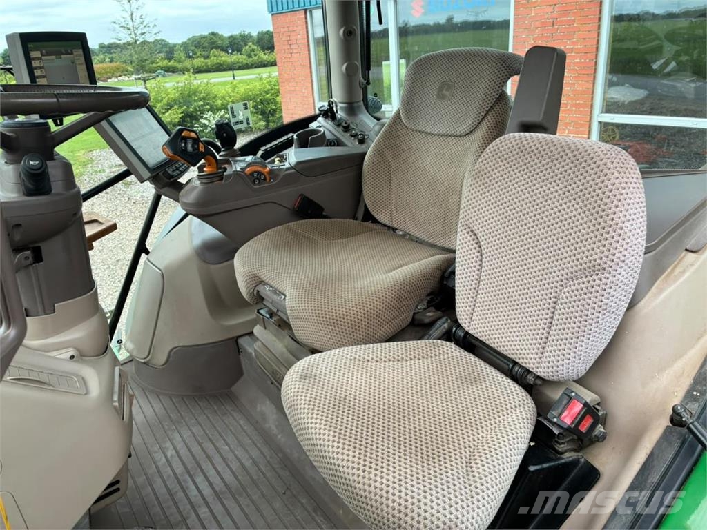 John Deere 6215R الجرارات