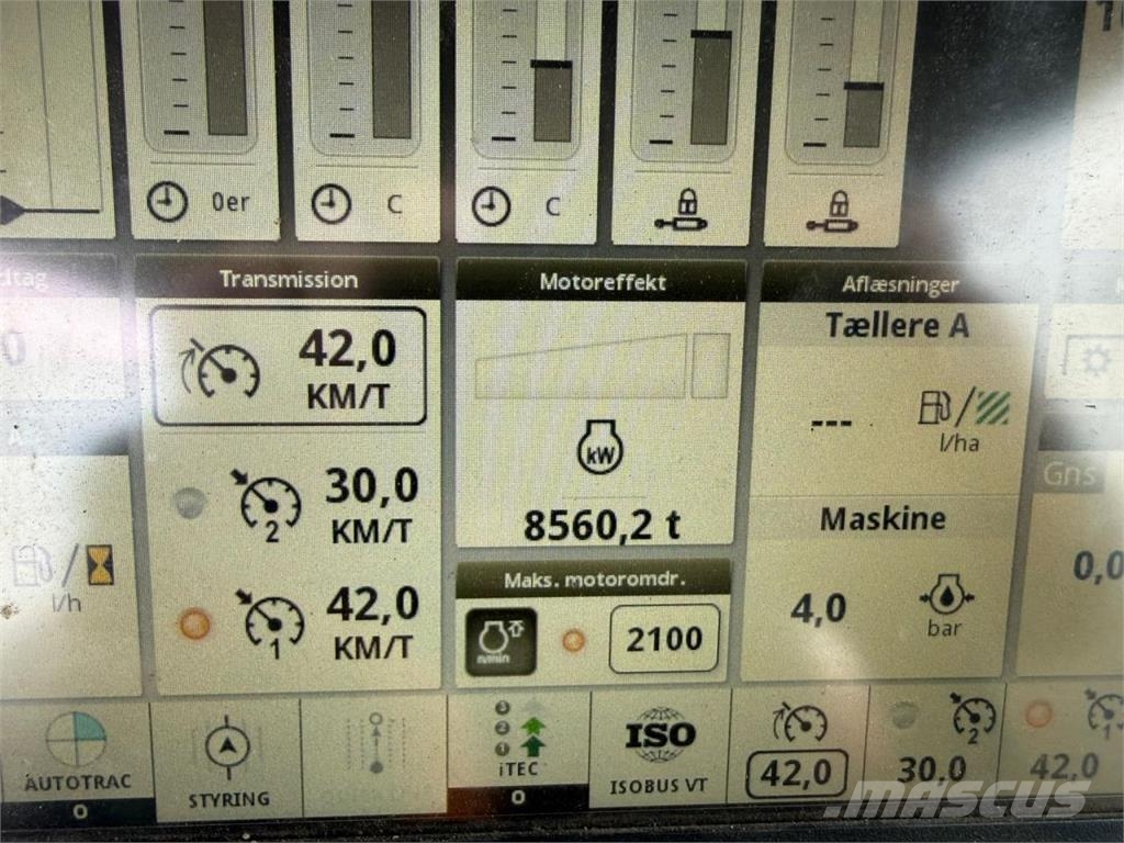 John Deere 6250R Tractors